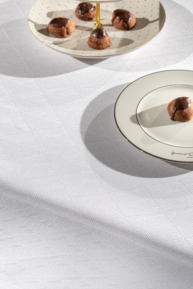 Τραπεζομάντηλο Motion White 160×260 - Image 2